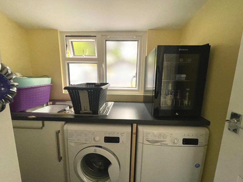 Utility Room.JPG