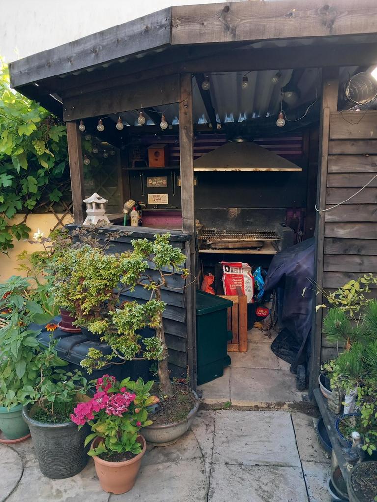 BBQ Cabin