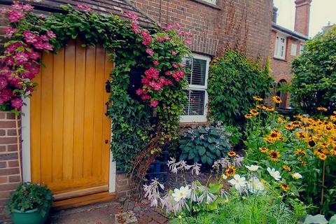 3 bedroom semi-detached house for sale, Palehouse Common, Uckfield, East Sussex