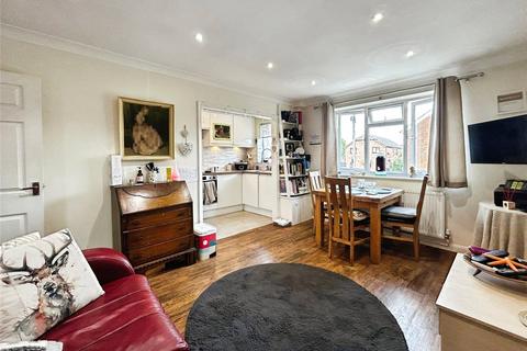 2 bedroom flat for sale, Stenning Court, Tonbridge TN10