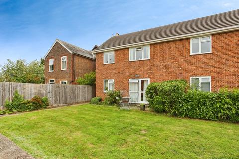 2 bedroom flat for sale, Stenning Court, Tonbridge TN10