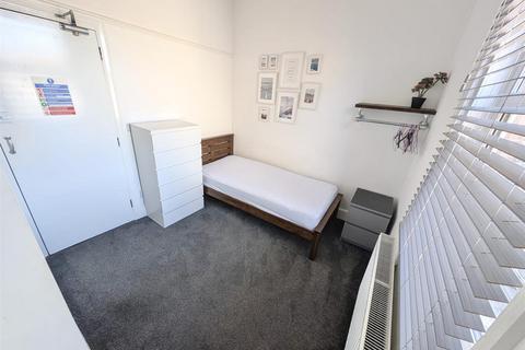 1 bedroom in a house share to rent, Victoria Road , Scarborough