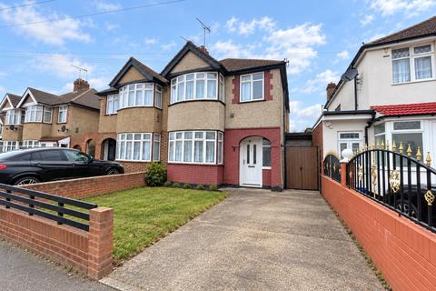 3 bedroom semi-detached house for sale, Willow Gardens, Greater London TW3