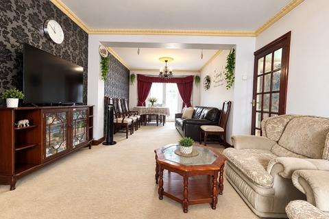 3 bedroom semi-detached house for sale, Willow Gardens, Greater London TW3