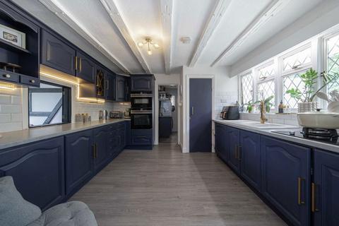 undefined, Woodlands Drive, Sunbury-On-Thames TW16