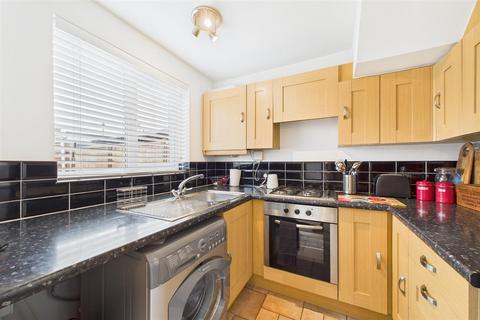 47 Daffodil Walk, Lowestoft, NR33 8NR