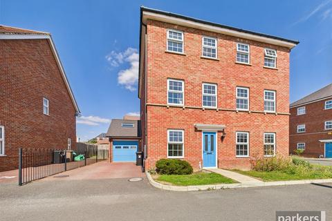 1 Dahlia, Woodley, Reading, RG5 4WR