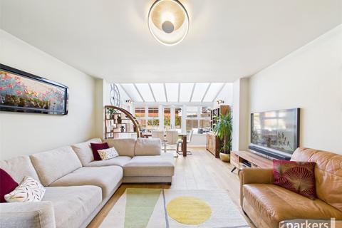 1 Dahlia, Woodley, Reading, RG5 4WR