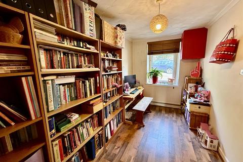 18 Glan Road, Aberdare, CF44 8BN