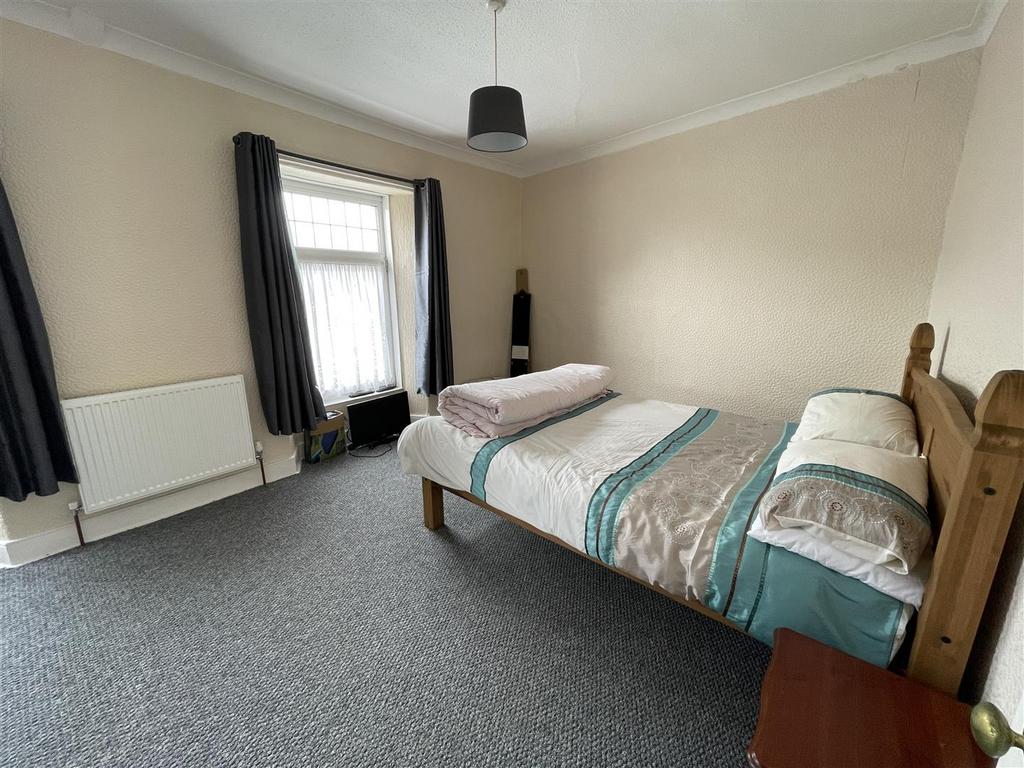Bedroom 1: