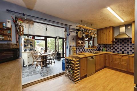4 bedroom detached house for sale, Delmont Grove, Stroud GL5