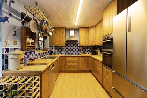 4 bedroom detached house for sale, Delmont Grove, Stroud GL5