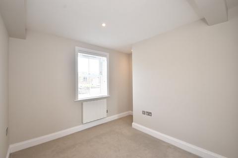 undefined, Cross Road, Weybridge, Surrey, KT13