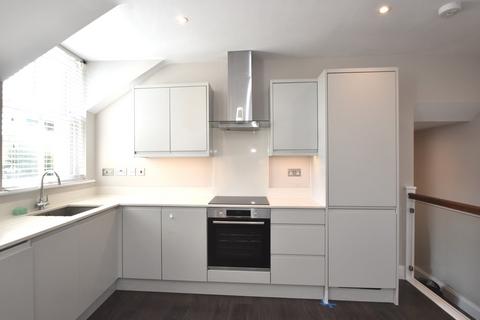 undefined, Cross Road, Weybridge, Surrey, KT13