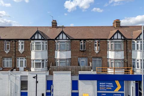 3 bedroom flat for sale, Billet Road, Walthamstow