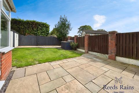 3 bedroom end of terrace house to rent, Beechfield Drive, Cheshire CW10