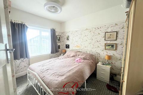 3 bedroom bungalow for sale, St. Asaph Avenue, Kinmel Bay, Rhyl, Conwy, LL18 5EF