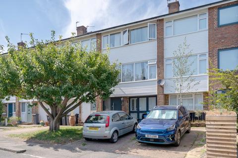 2 Buckleigh Way, London, SE19 2PZ