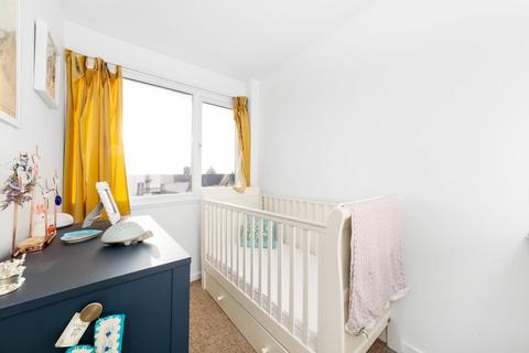 2 Buckleigh Way, London, SE19 2PZ