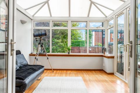 3 Carrick Crescent, Giffnock, Glasgow, G46 6PP