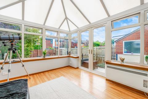 3 Carrick Crescent, Giffnock, Glasgow, G46 6PP