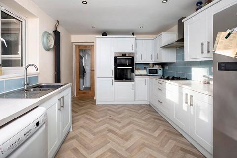 4 bedroom semi-detached house for sale, Admirals Walk, Teignmouth, TQ14