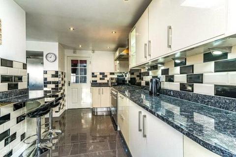 4 bedroom semi-detached house for sale, Darbys Hill Road, Oldbury B69