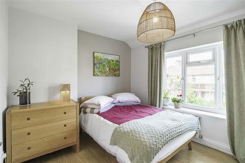 21 Everdon Road, London, SW13 9AH