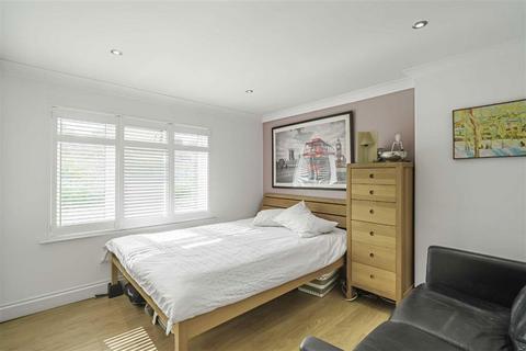 21 Everdon Road, London, SW13 9AH