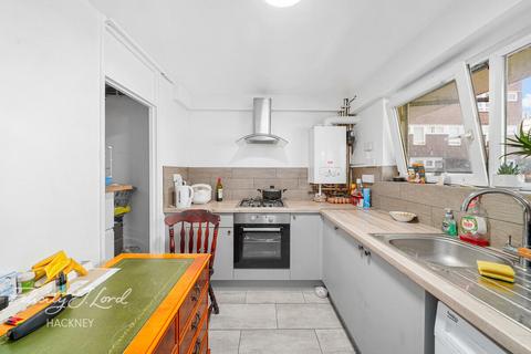 1 bedroom flat for sale, Mead Place, London E9