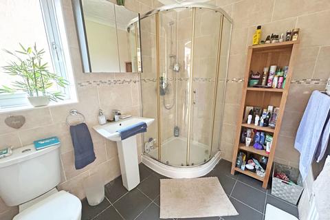 1 bedroom detached bungalow for sale, St. Annes Close, Skegness, Lincolnshire, PE25 1DE