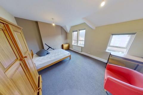 5 bedroom house to rent, Burford Road, Nottingham NG7