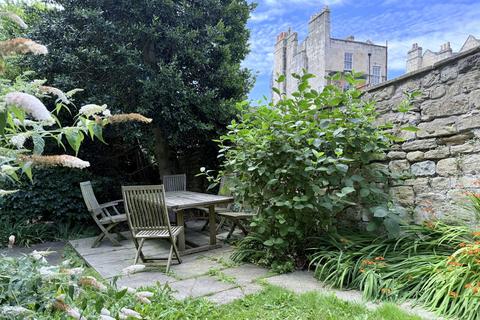 3 bedroom flat for sale, Camden Crescent, Bath