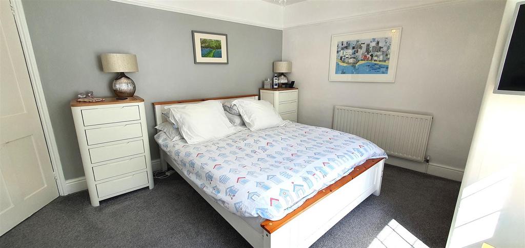 Bedroom .jpg