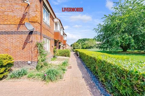 51 Heatherbank Close, Crayford, Dartford, DA1 3PN