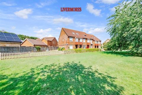 51 Heatherbank Close, Crayford, Dartford, DA1 3PN