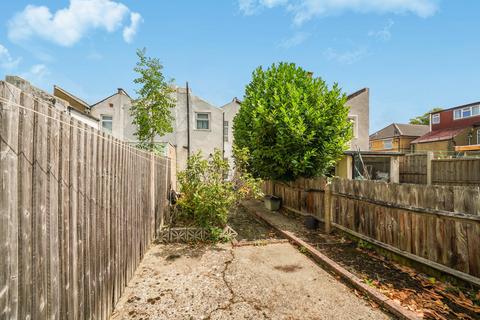 5 Pitt Road, Croydon, CR0 2QN