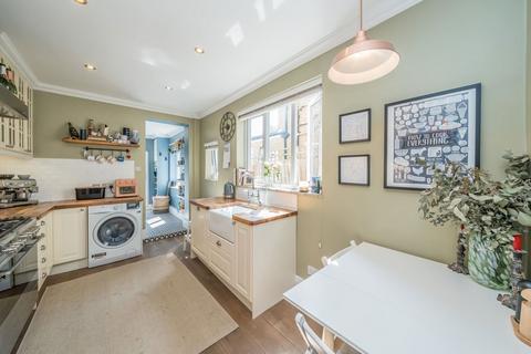 19a Gould Road, Twickenham, TW2 6RN