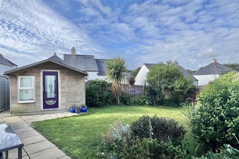 2 Borlase Crescent, St Austell, PL25 4RF