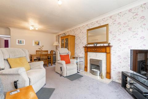 33 Cedar Field, Clayton Le Woods, Chorley, PR6 7RW