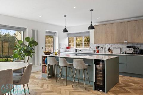 5 bedroom detached bungalow for sale, Ridgeside Avenue, Brighton BN1
