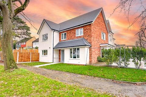 Down Hall Road, Rayleigh SS6