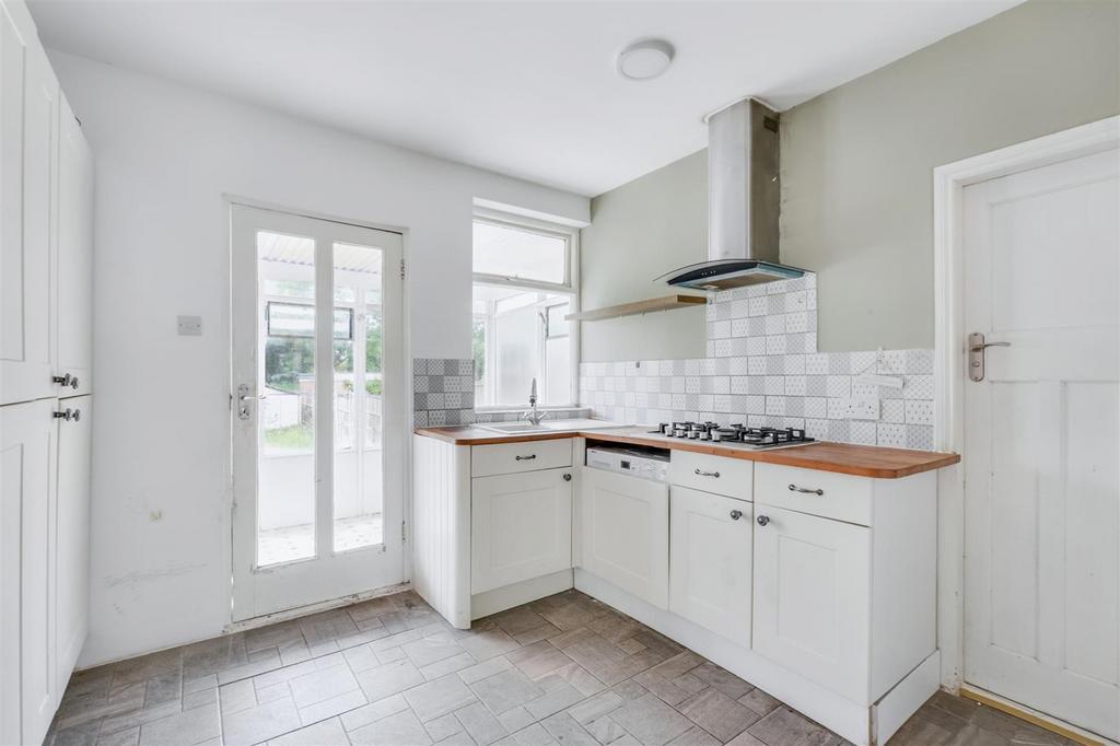 Kitchen 1.jpeg