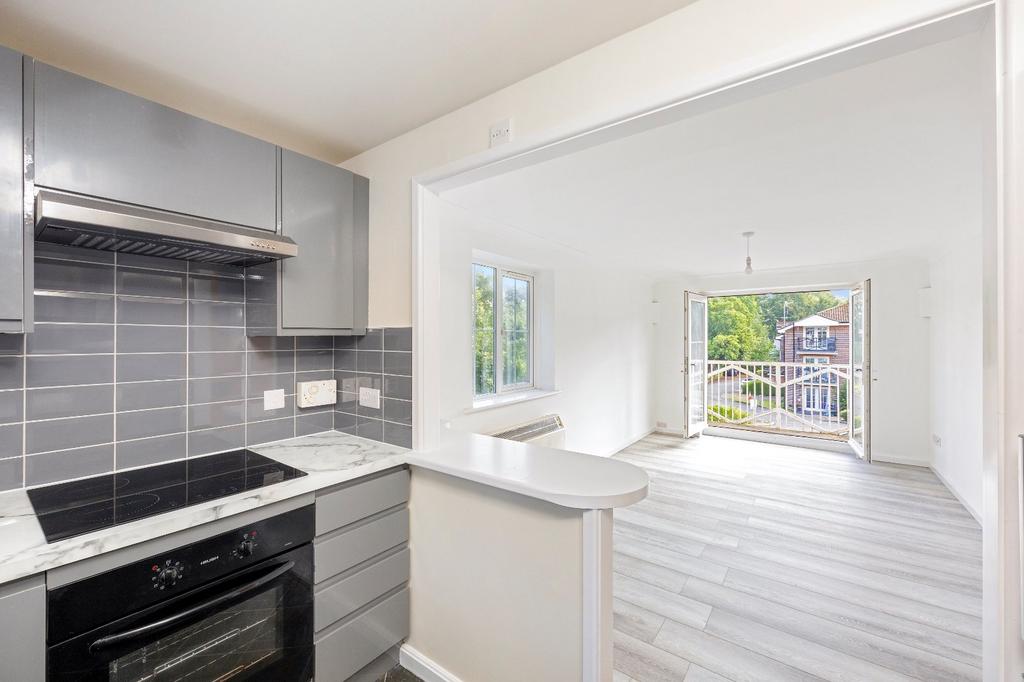 Apartment in Brighton, Withdean - View 2
