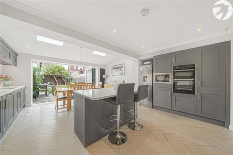 60 Lunedale Road, Dartford, DA2 6LN