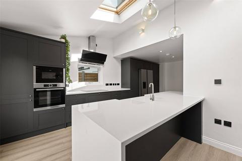 4 bedroom semi-detached house for sale, Little Heath Road, Bexleyheath, Kent, DA7