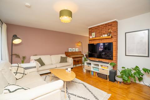 27 Birchfields Rise, Leeds, LS14 2HU