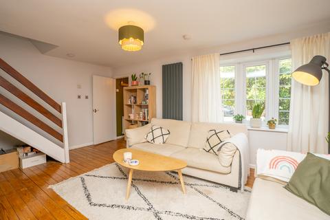 27 Birchfields Rise, Leeds, LS14 2HU