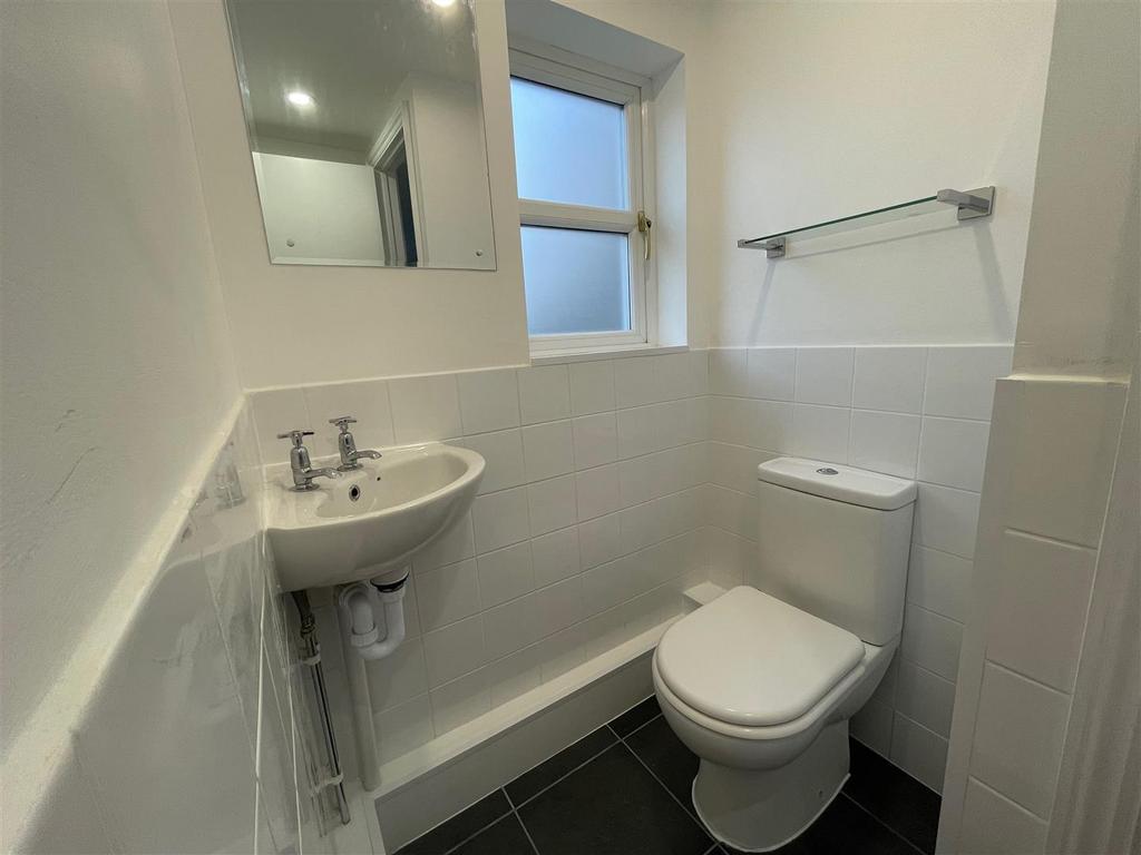 143-TOILET-1.jpeg