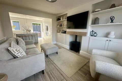 3 bedroom semi-detached house for sale, Orford Rise, Galley Common, Nuneaton